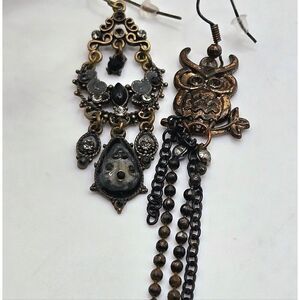 "5/$25" Pair of Brasstone Mismatched Owl Dangle Earrings